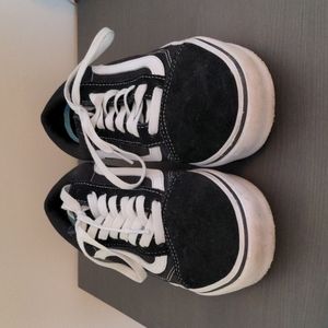 Unisex Vans Old Skool shoes